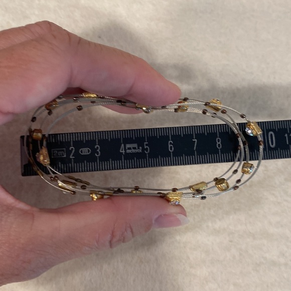 Set of four individual two-tone bracelets with sparkle. - Picture 7 of 7